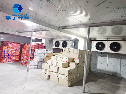 项目名称：上海石翰贸易有限公司——冷饮冷库<br/>
冷库类型：冷饮冷库<br/>
冷库大小：120m³<br/>
进场时间：2020年2月<br/>
安装地址：金山区白牛路56号<br/>

